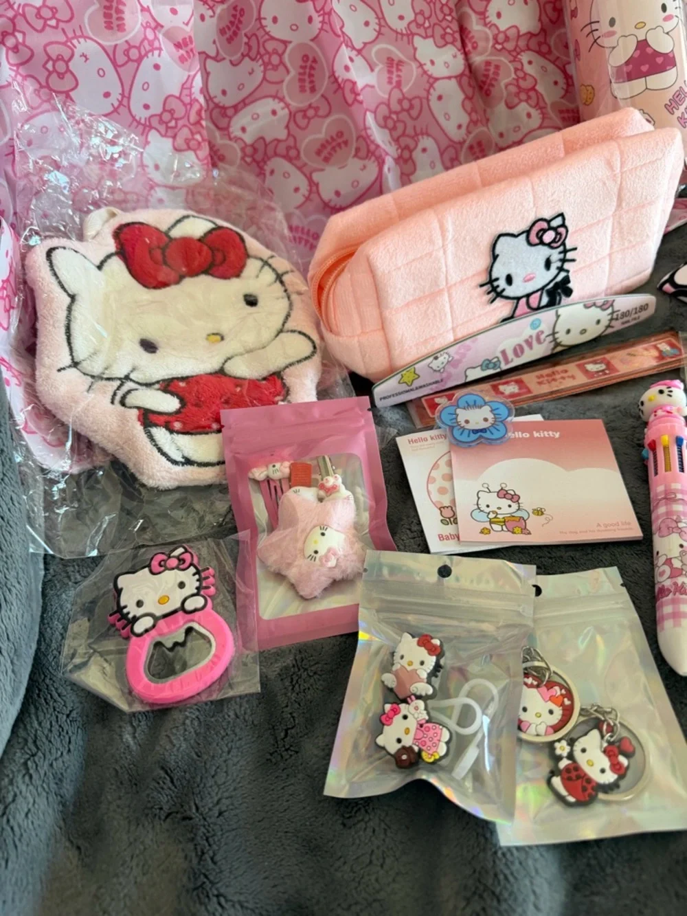 🩷Hello Kitty Foldable Shopper Tote Bag and Accessories Set - Over 20 Items